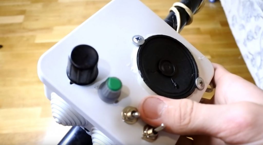 закрываем крышку коробки