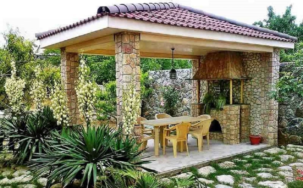 Беседка из камня