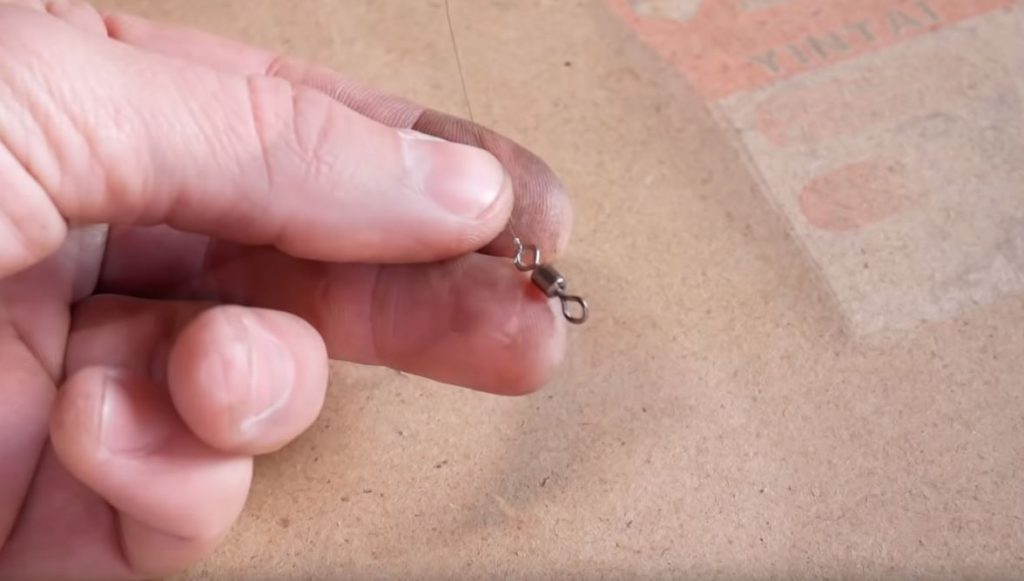 Подсоединяем к проволочке коннекторы с плавающей головкой