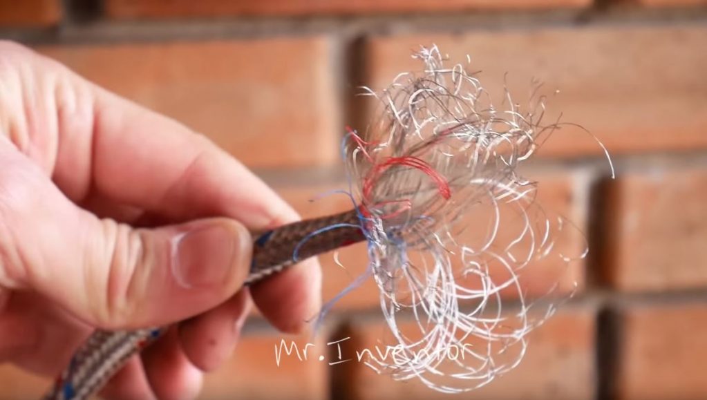 расплетаем один край оплетки