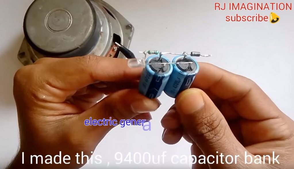 С другой стороны подпаиваем диод