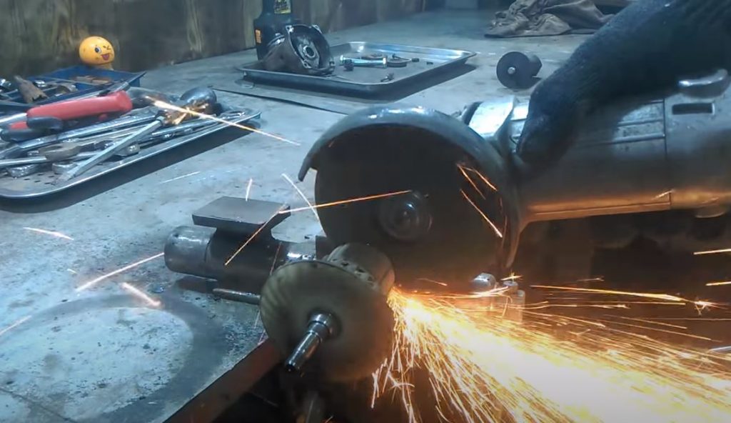 разрезаем вал пополам