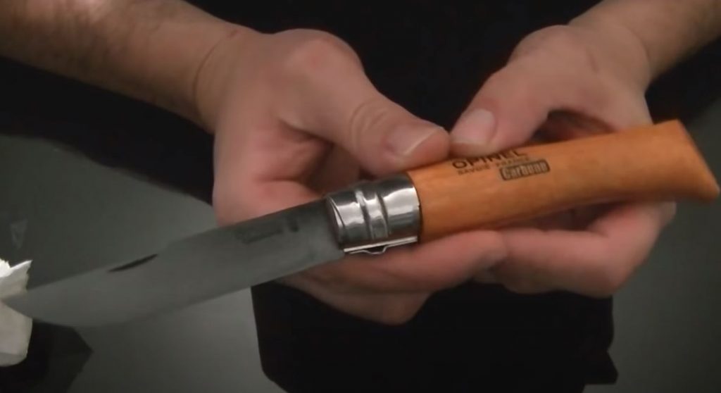 После полного высыхания, лезвие ножа имеет вот такой вид