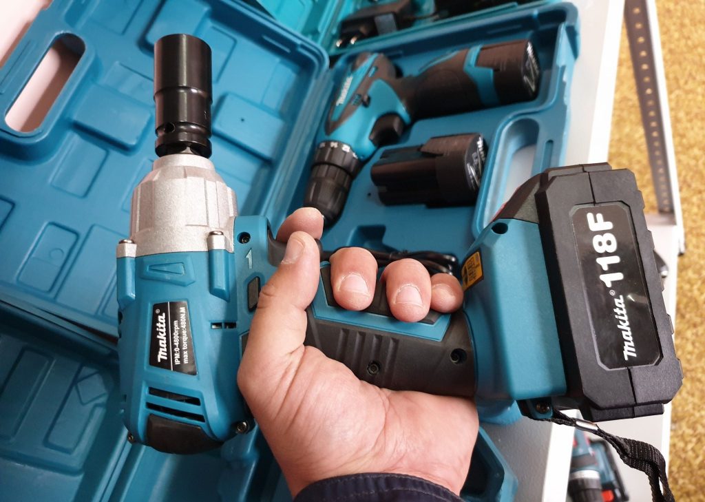 12 Лучших гайковертов 2025