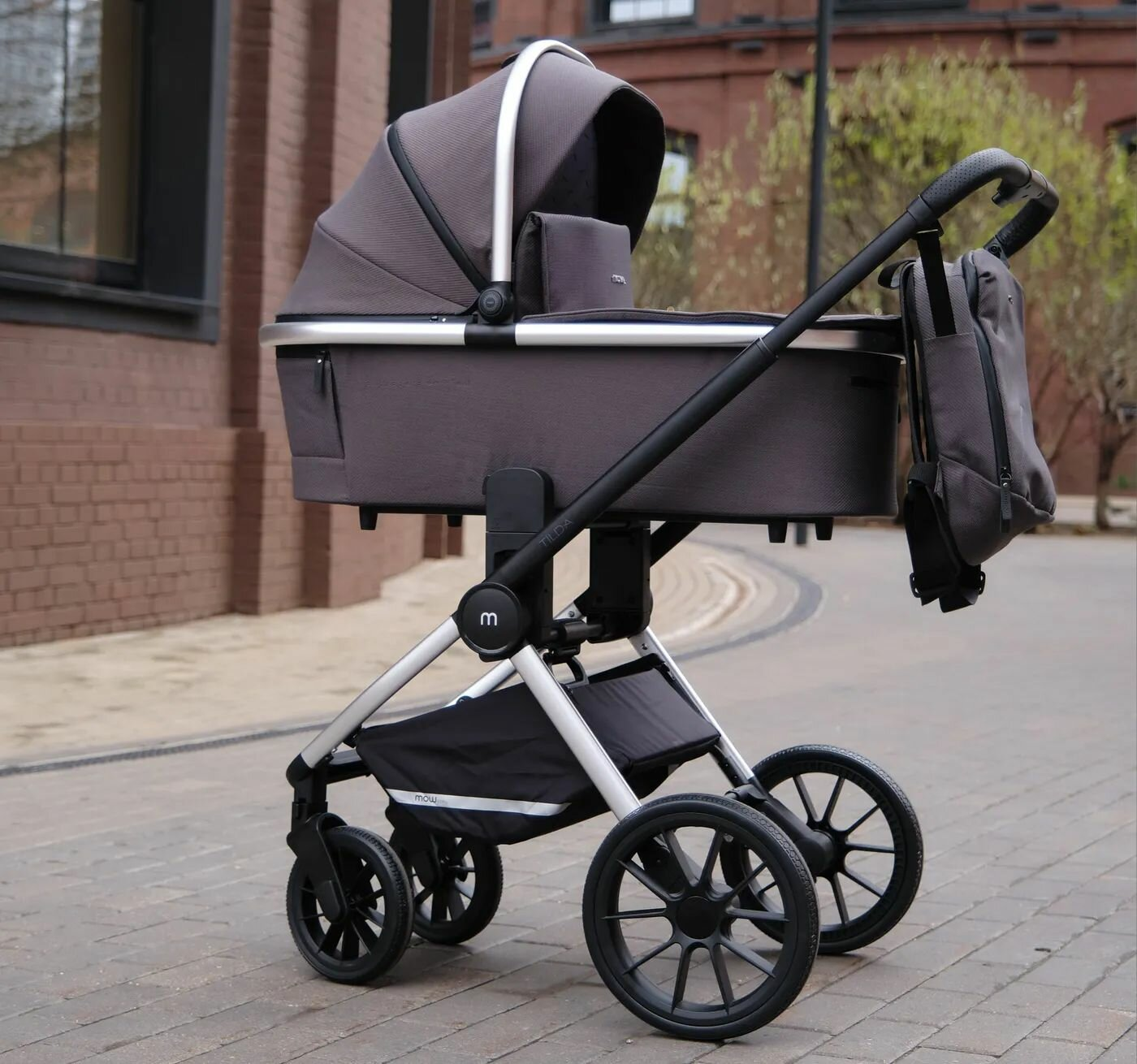 12 Лучших колясок для новорожденных 3-в-1 2025