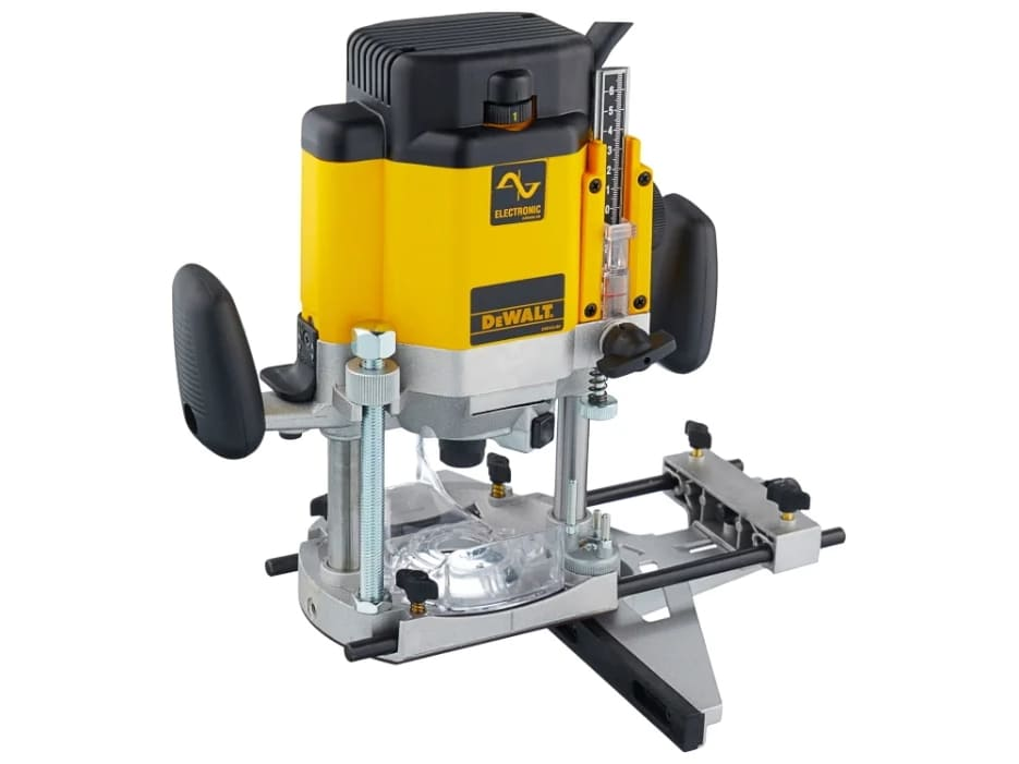 15 Лучших фрезеров по дереву 2025