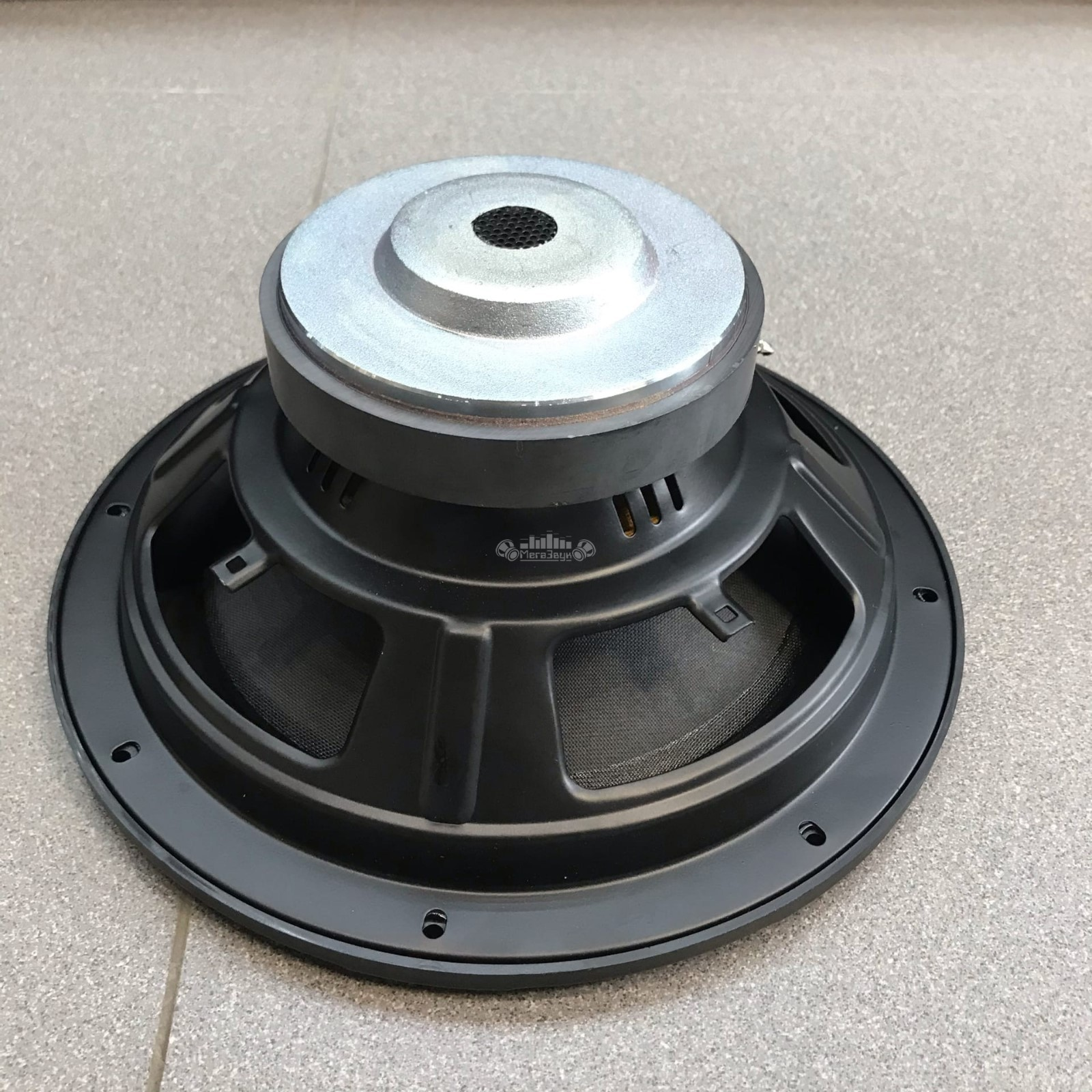 15 Лучших сабвуферов в машину 2025