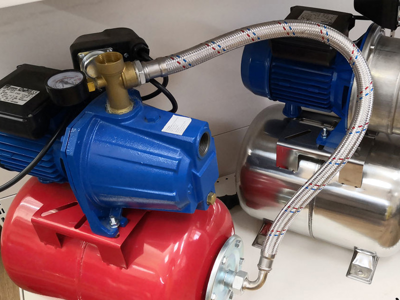 Как выбрать насосную станцию (гидрофор) для частного дома