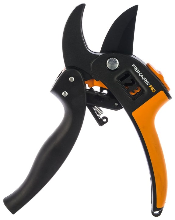 Секатор с храповым механизмом Fiskars PowerStep P83