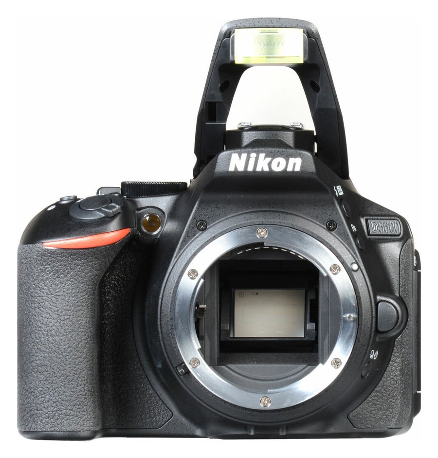 Зеркальный фотоаппарат Nikon D5600