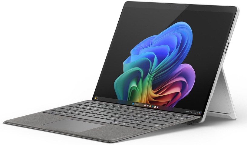 Планшет Microsoft Surface Pro 11 с клавиатурой