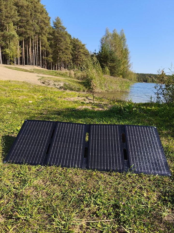 Портативная солнечная панель Giant4 GiantSolar L 45 Вт
