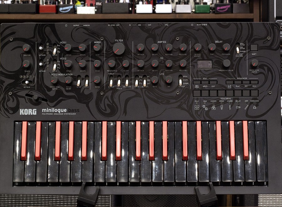 Синтезатор KORG Minilogue Bass