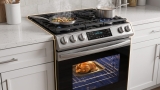 Газовая плита с 5 конфорками, Wi-Fi и режимом аэрогриля — знакомимся с Samsung NX60T8511SS